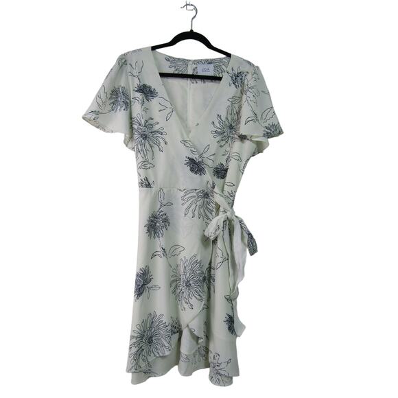 J.O.A. X Revolve Cream Floral Fit Flare Faux Wrap Mini Dress size M Boho Flowy - Picture 1 of 13